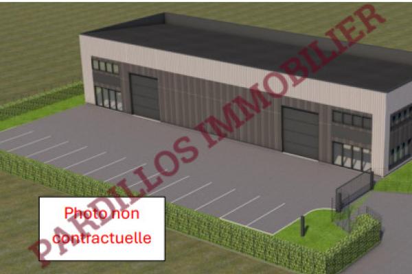 BENOUVILLE - A VENDRE sur terrain de 2 000 m² env - Local de 600 m² divisibles pour activité professionnelle